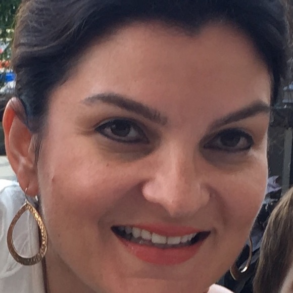 Maureen Cleator - Poshmark Profile Picture of Maureen Cleator (@momonash11) on Poshmark