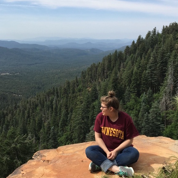 Profile Picture of Caylee Maves (@cayleem831) on Poshmark