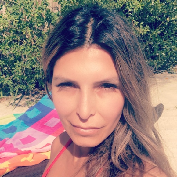 Profile Picture of Maribel Gironda (@maribelgp11) on Poshmark