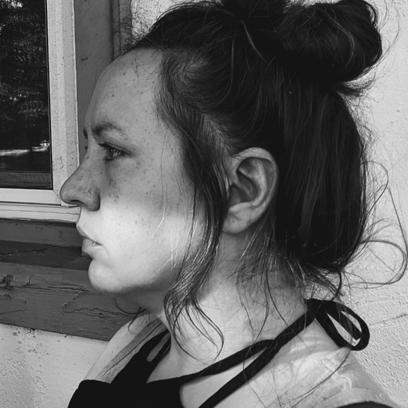 Profile Picture of Jennifer Meese (@jenmmeese) on Poshmark