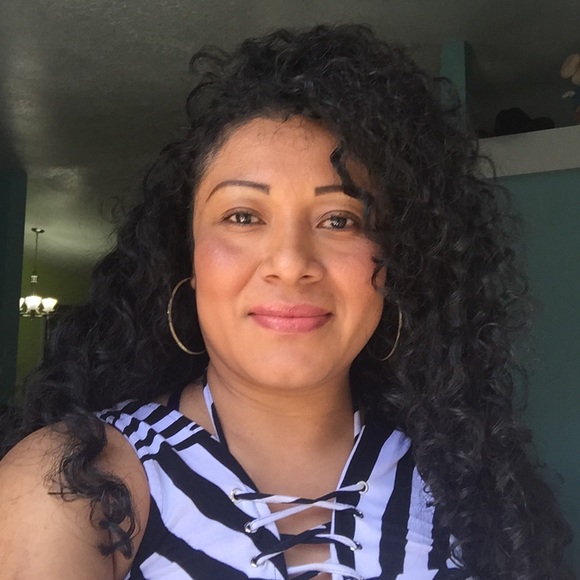 Profile Picture of Graciela Campos (@gracielacampos) on Poshmark