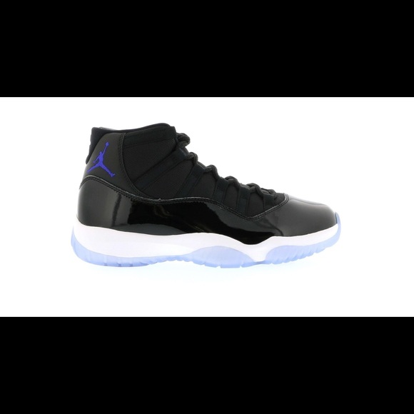 Profile Picture of Jasmin Araujo (@jasminara10) on Poshmark