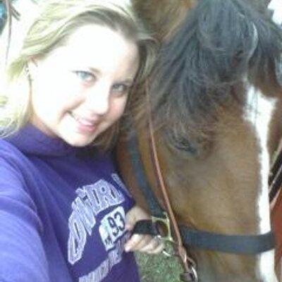 Profile Picture of April Schroder (@AprilSchroder) on Twitter