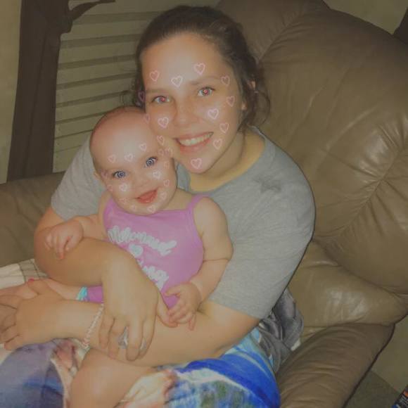 Profile Picture of Kelsey Carver (@kmcarver_) on Poshmark