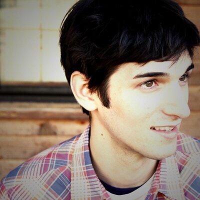 Profile Picture of Michael Filippone (@wingchairmusic) on Twitter