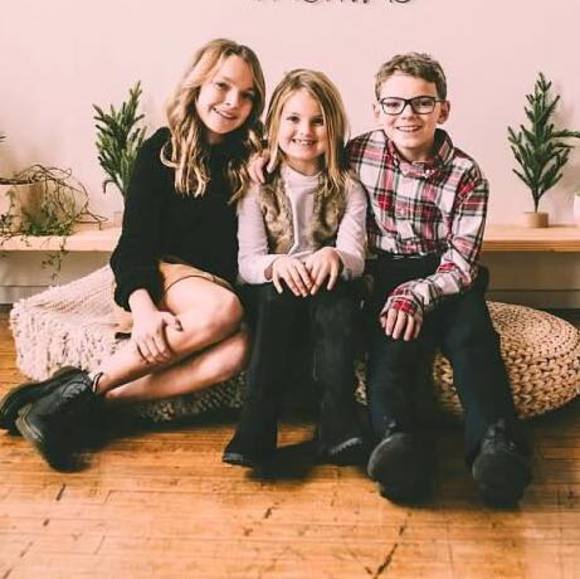 Profile Picture of Kim Pharmer (@kpharmer) on Poshmark