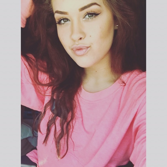 Profile Picture of Emma Boylan (@princessemmaa_) on Poshmark