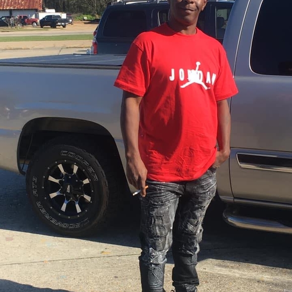 Profile Picture of Marcus Hartley (@marcush92) on Poshmark