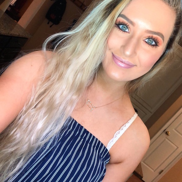 Profile Picture of Ashley Utterback (@ashleyutterback) on Poshmark