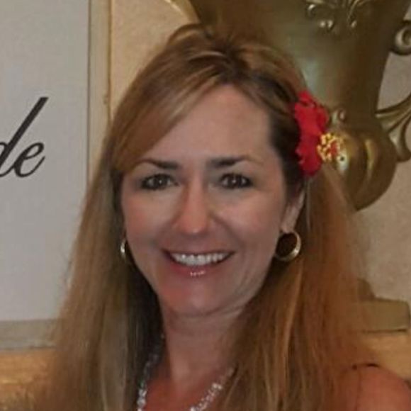 Profile Picture of Dawna Meyer (@dawnameyer1) on Poshmark