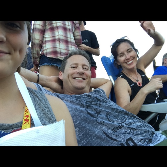 Profile Picture of Chloe Zarling (@psych_007) on Poshmark