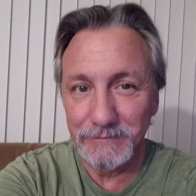 Profile Picture of Joe Passmore (@Rubbershorts2) on Twitter