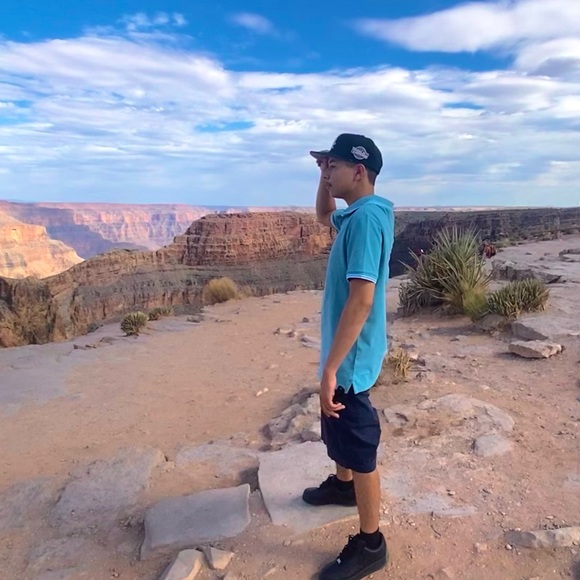 Profile Picture of David Melero (@davidmelero) on Poshmark