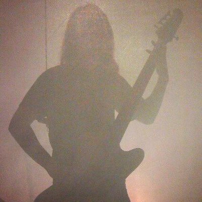 Profile Picture of Alex Rowlands (@theDronelord) on Twitter