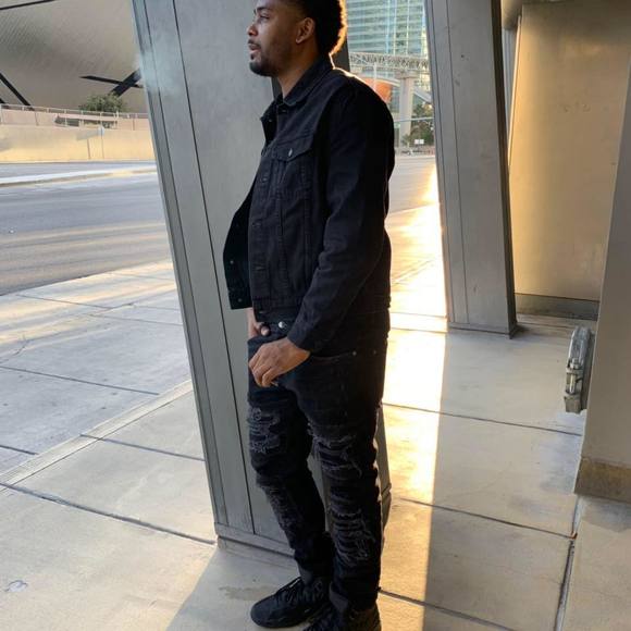 Profile Picture of Neal Jackson (@neal_jackson) on Poshmark