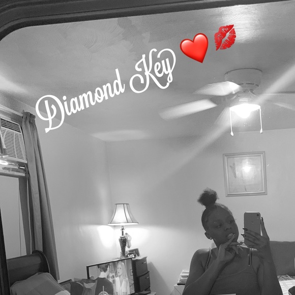 Profile Picture of Diamond🤤❤️ Key (@diamondkey12) on Poshmark