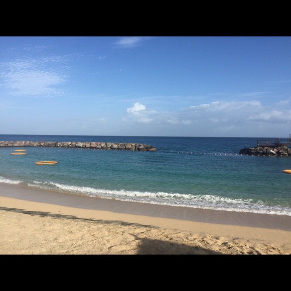 Azi Namvar - Poshmark Profile Picture of Azi Namvar (@namvara66) on Poshmark