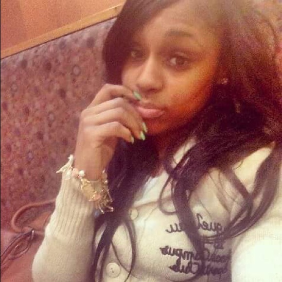 Profile Picture of Keianna Chillis (@keiannac) on Poshmark