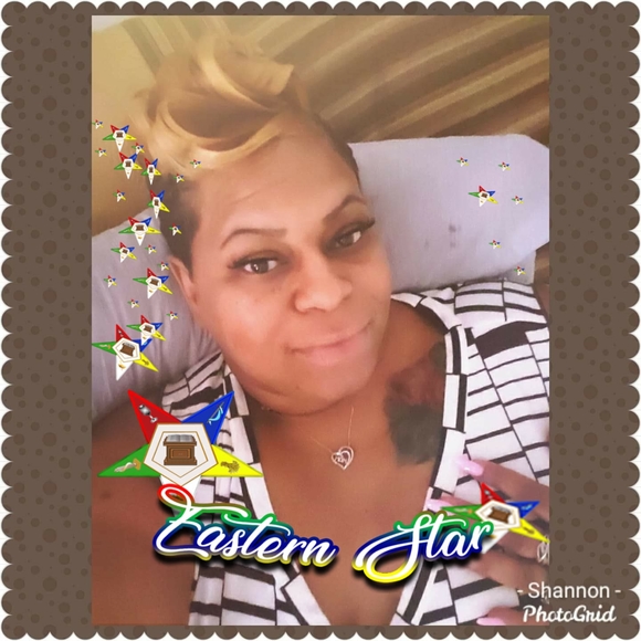 Profile Picture of Shannon Alexander (@shannonalexa684) on Poshmark