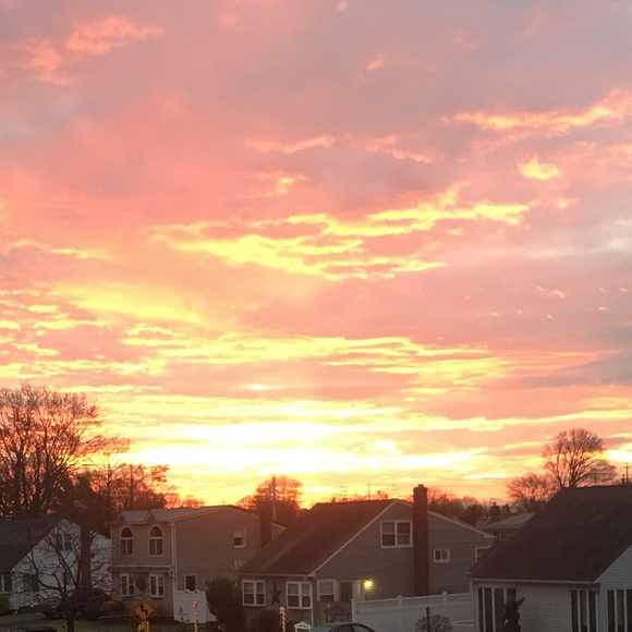 Profile Picture of Roxy Rodriguez (@roxy72123) on Poshmark