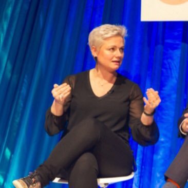 Profile Picture of Michele Oliver (@mitchyov) on Twitter