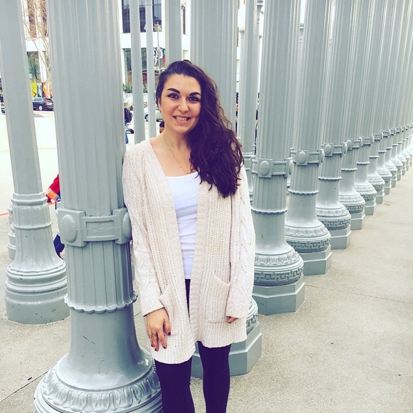 Profile Picture of Lauren Forsell (@laur1219) on Poshmark