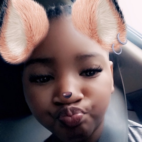 Profile Picture of Diamond Benjamin (@diamondben932) on Poshmark