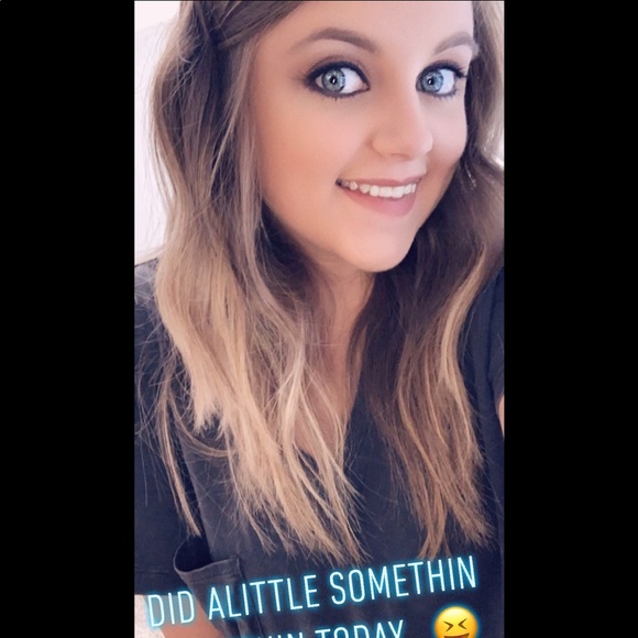 Profile Picture of Sarah Yeargin (@saysuhh1206) on Poshmark