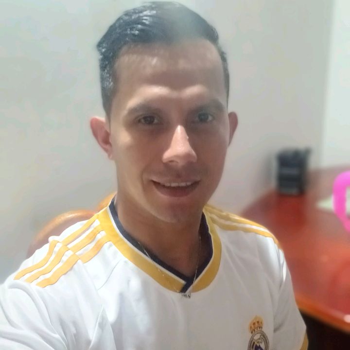 Profile Picture of Felix guillen (@felix.guillen3) on Tiktok