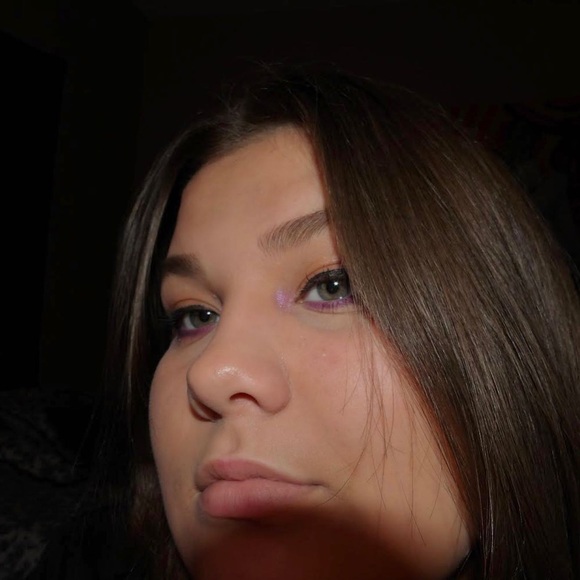 Profile Picture of Gracelyn Dottellis (@gracelyndott) on Poshmark