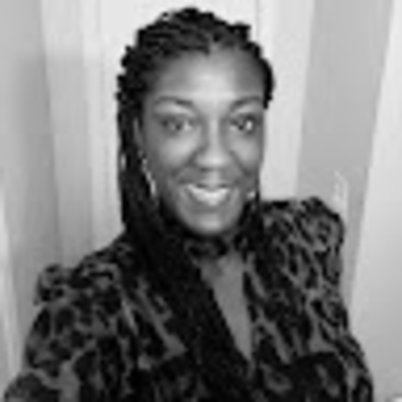 Profile Picture of Rubye Dunn (@rubyedunn) on Poshmark