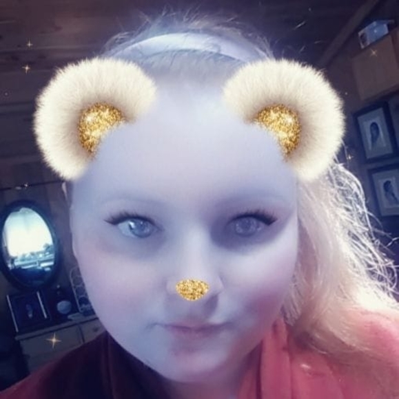 Bailey Holmes - Poshmark Profile Picture of Bailey Holmes (@baileyholmes691) on Poshmark