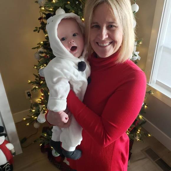 Profile Picture of Cindy Breneman (@cindybreneman) on Poshmark