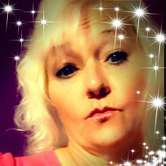 Profile Picture of Lee Helm (@leehelm) on Poshmark