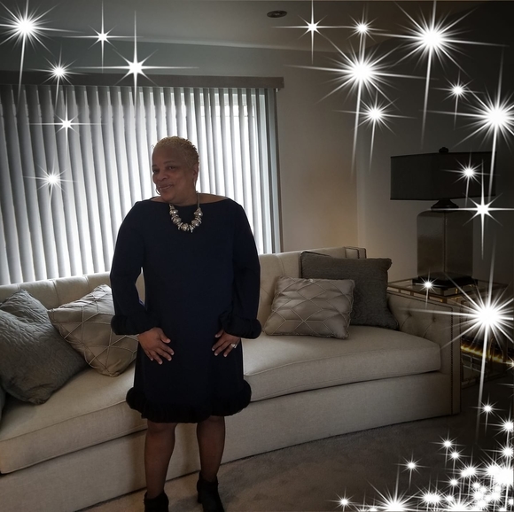 Profile Picture of Lynette Osborne-leath (@jleestu2) on Poshmark