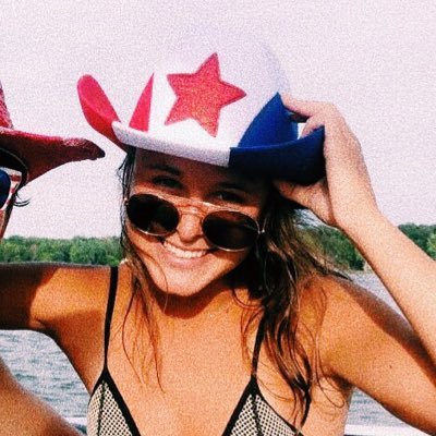 Profile Picture of Emily Connor (@econn18) on Twitter