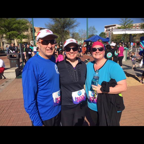 Profile Picture of Melissa Lannom (@melissalannom) on Poshmark