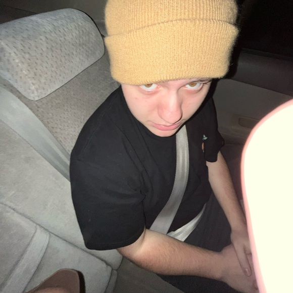 Profile Picture of Alex Schroeder (@alex789791) on Poshmark