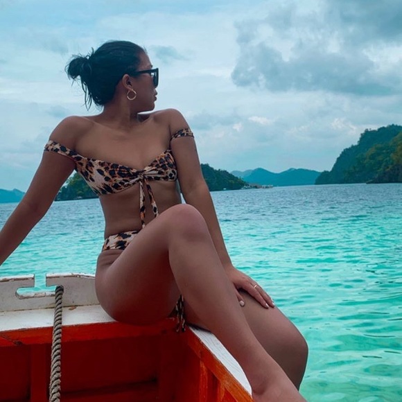 Profile Picture of Micole Canlas (@micolecanlas) on Poshmark