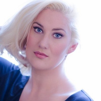 Profile Picture of Catherine Young (@catherinesings) on Twitter