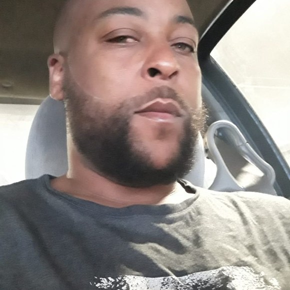 Profile Picture of Ray Pruitt (@redgreeneyez) on Poshmark