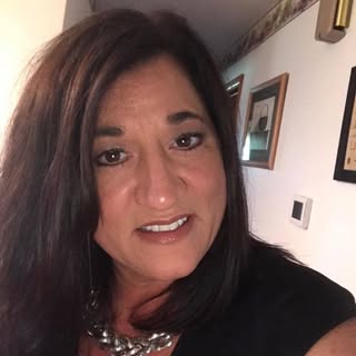 Profile Picture of Lisa Perrino Rossey (@lisa.p.rossey) on Instagram