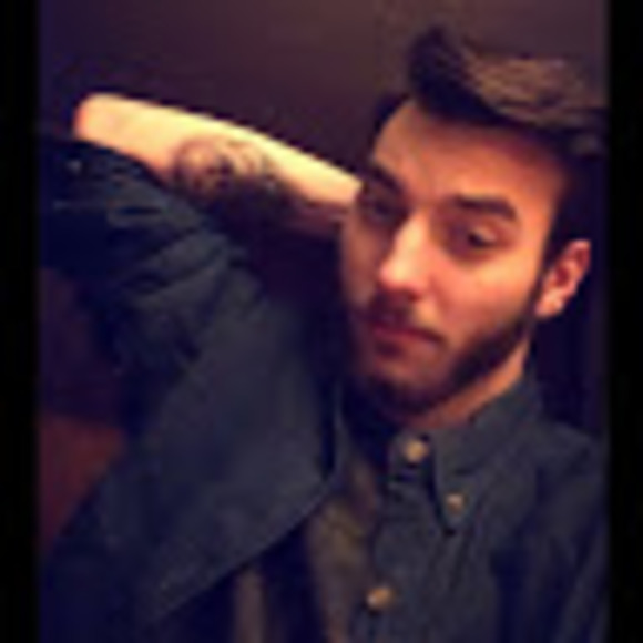 Profile Picture of Michael Bye (@michaelbye) on Poshmark