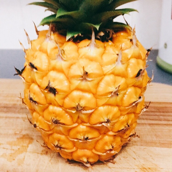 Profile Picture of Ash Rob (@ashleyrose2222) on Poshmark