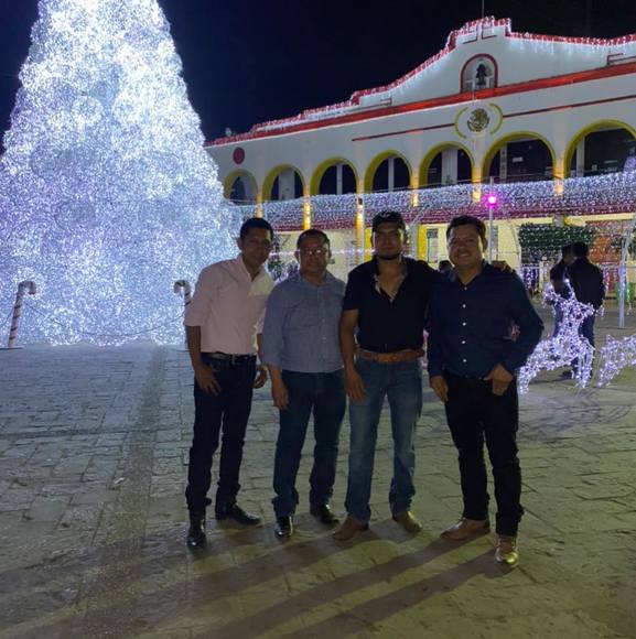 Profile Picture of Aaron Alatorre moguel (@aarony0112) on Poshmark