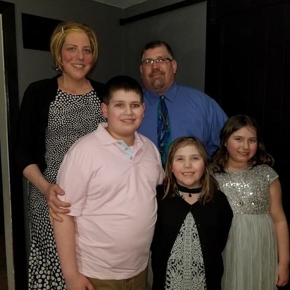 Profile Picture of Sara Bruskiewicz (@burkse1476) on Poshmark