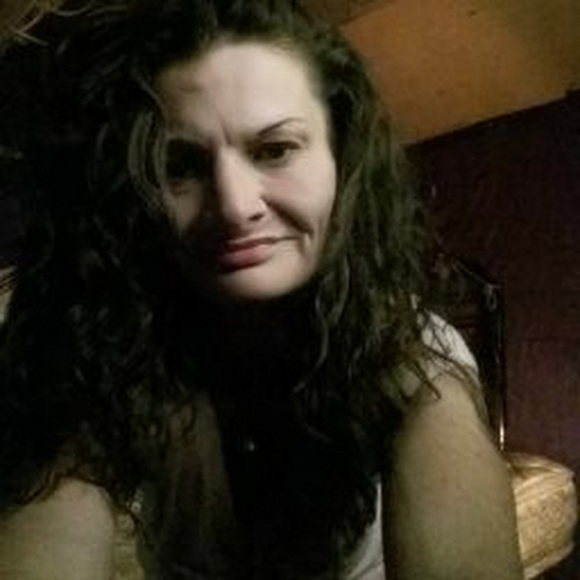 Profile Picture of Cheryl Maples (@c_maples) on Poshmark