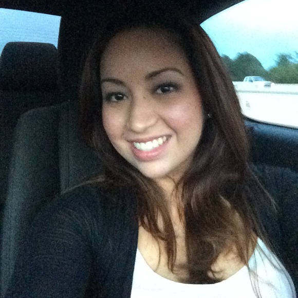 Profile Picture of Krystal Cardenas (@kkcarden25) on Poshmark