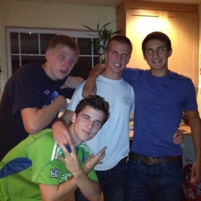 Profile Picture of Nick Coury (@knickcoury) on Twitter