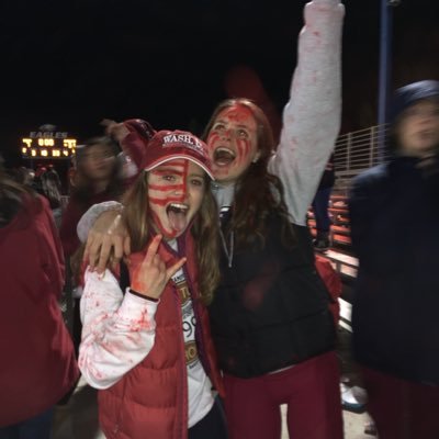 Profile Picture of Julia (@CushingJulia) on Twitter